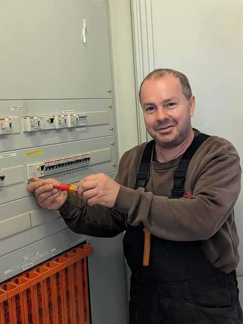 Elektro Hagen macht den E-Check